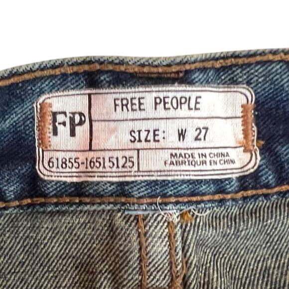 FREE PEOPLE for UO Cut-off Denim Shorts in Dark Blue Size 27 = 4 - Picture 7 of 10